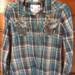 Roar snap button plaid